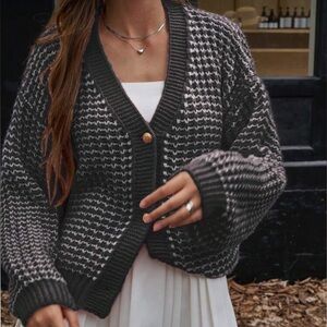 NWOT SHEIN Knit Cardigan - Size L